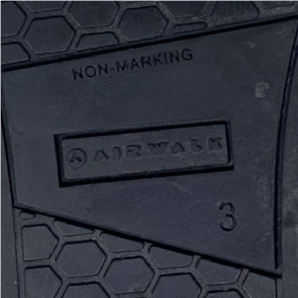 Airwalk Kids Black Skate Shoes Size 3 - Picture 12 of 16